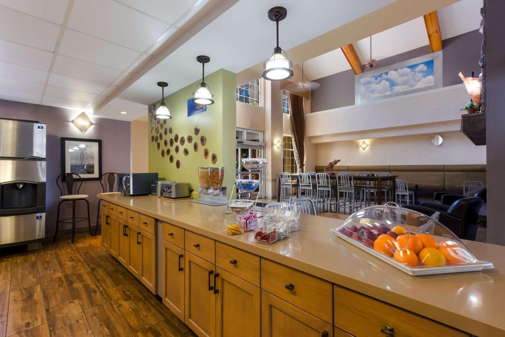 Surestay Plus Hotel By Best Western Tempe University Zewnętrze zdjęcie